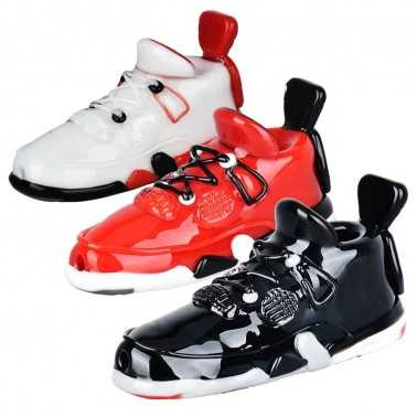 Retro Highz Sneaker V2 Hand Pipe Empire Glassworks Smoking accessories